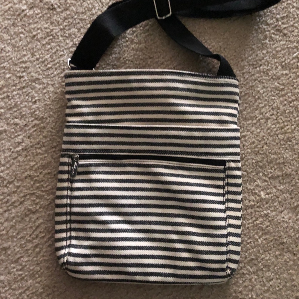 Thirty one cross body bag